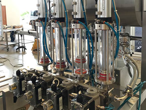 Macchine-riempitrici-per-confezionamento-lombardia